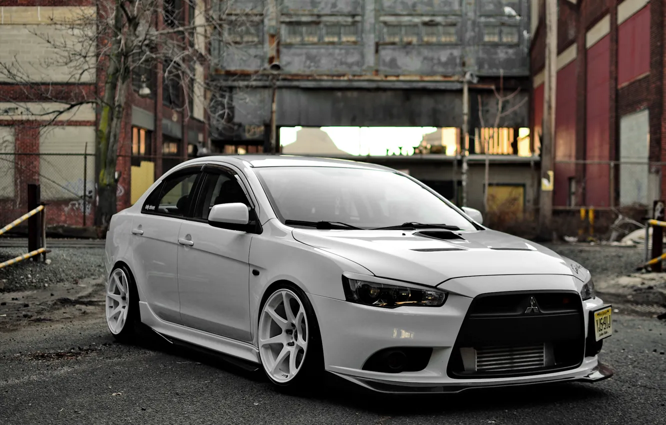 Фото обои Mitsubishi, white, tuning, lancer, evolution