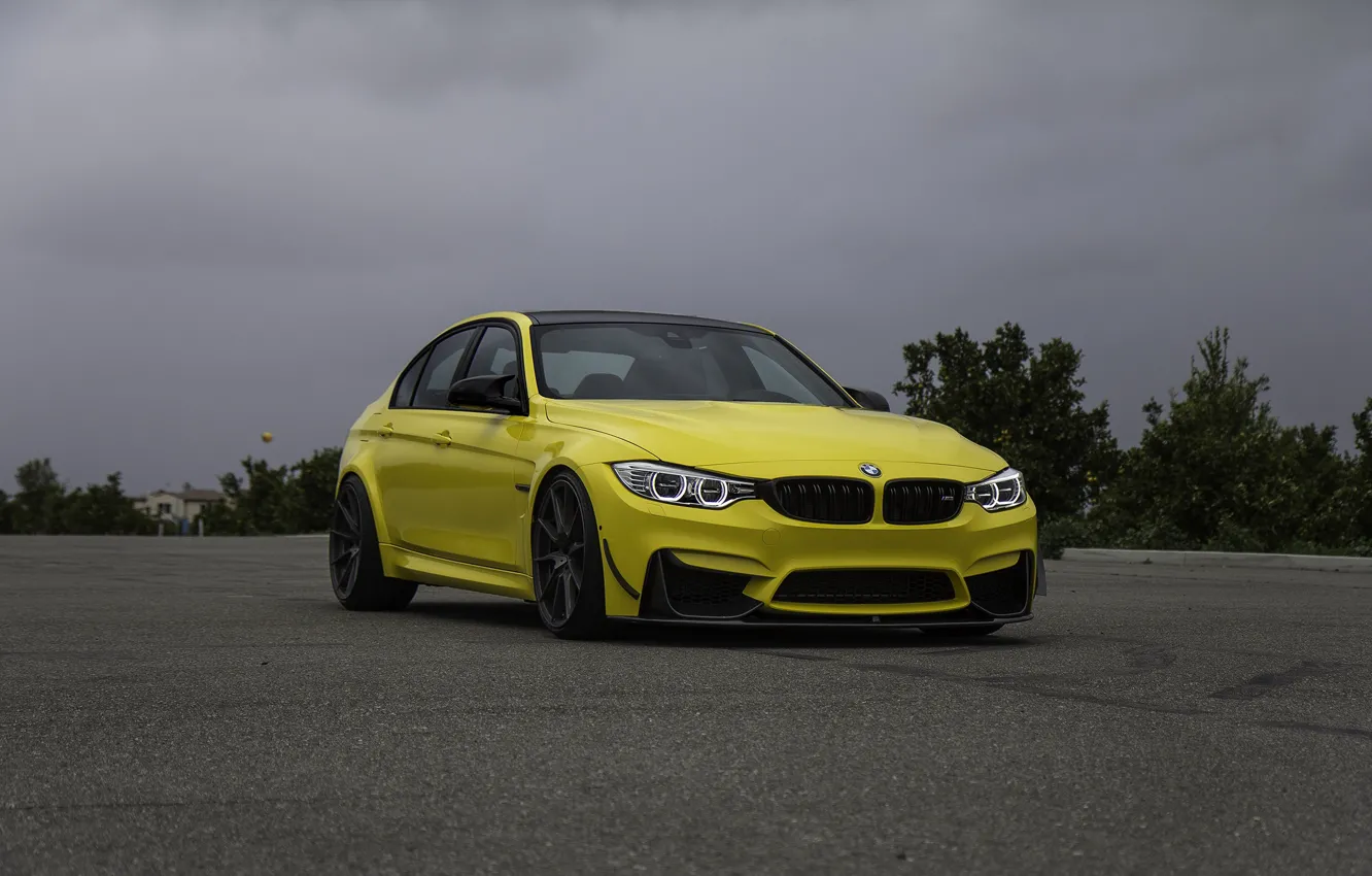 Фото обои BMW, Clouds, Green, Black, Yellow, Asphalt, F81