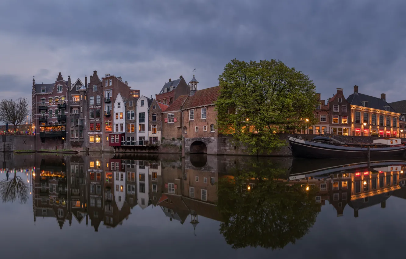 Фото обои город, отражение, река, здания, дома, вечер, освещение, Нидерланды