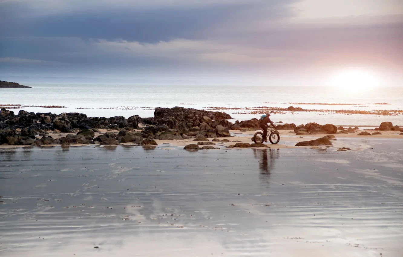 Фото обои море, небо, пейзаж, велосипед