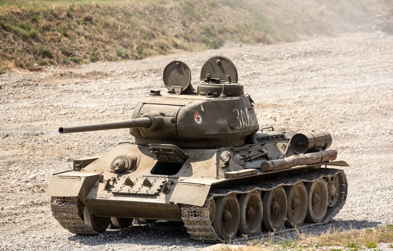 Фото обои поле, танк, советский, средний, Т-34-85