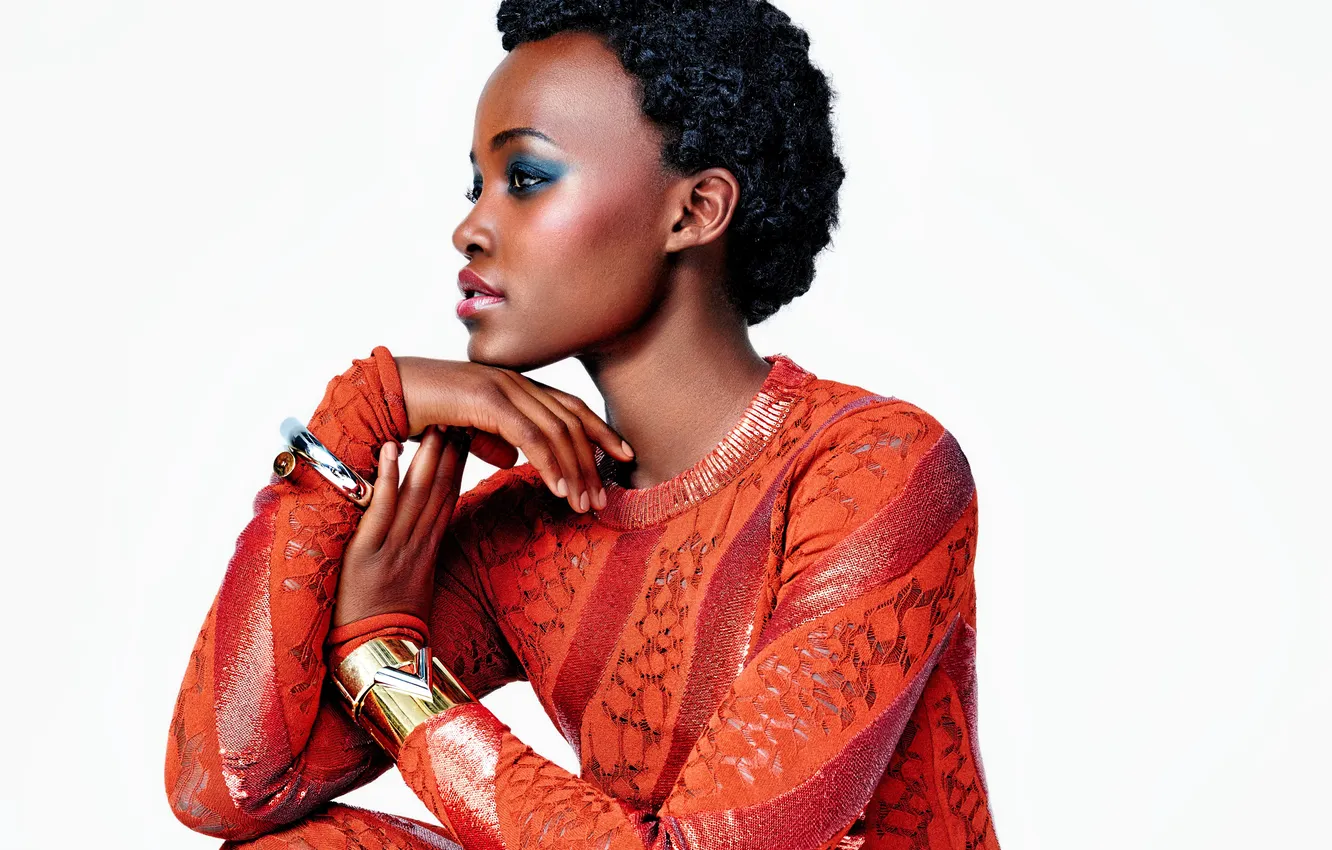 Фото обои девушка, платье, актриса, прическа, черная, афро, lupita nyong'o