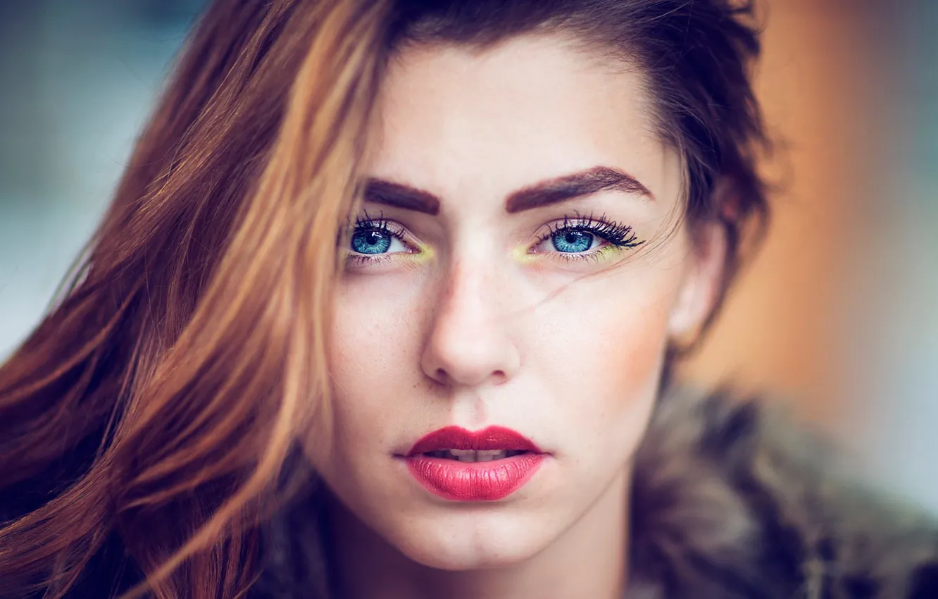 Фото обои girl, long hair, brown hair, photo, photographer, blue eyes, model, bokeh