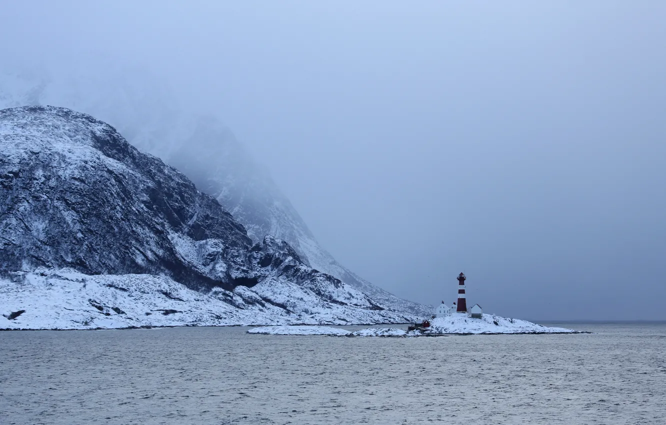Фото обои winter, mountains, snow, lighthouse, bay, foggy, islet, cove