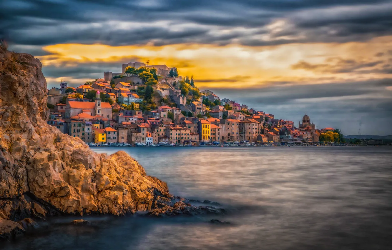 Фото обои море, скала, здания, дома, Хорватия, Croatia, Адриатическое море, Adriatic Sea