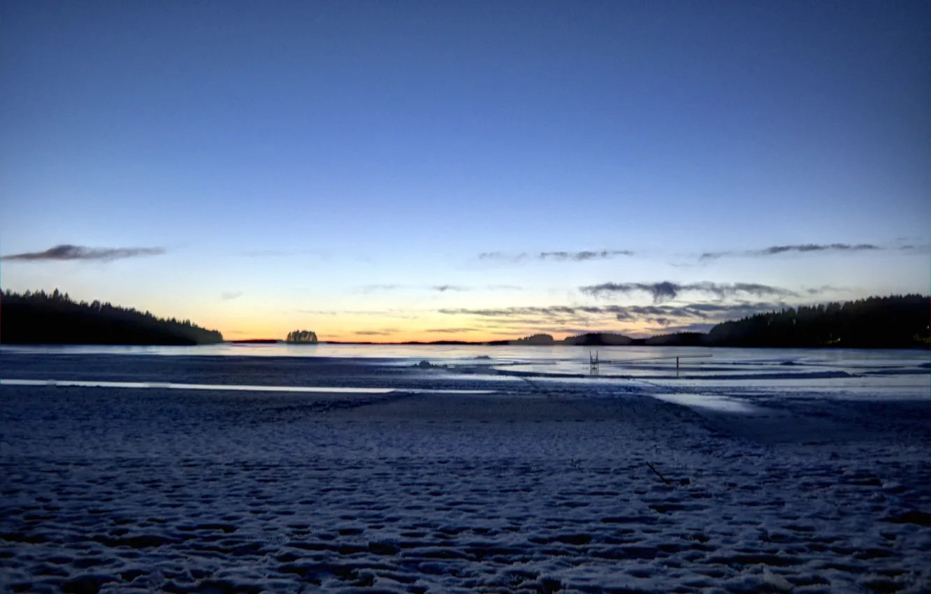 Фото обои зима, лес, небо, облака, снег, озеро, Закат, Финляндия