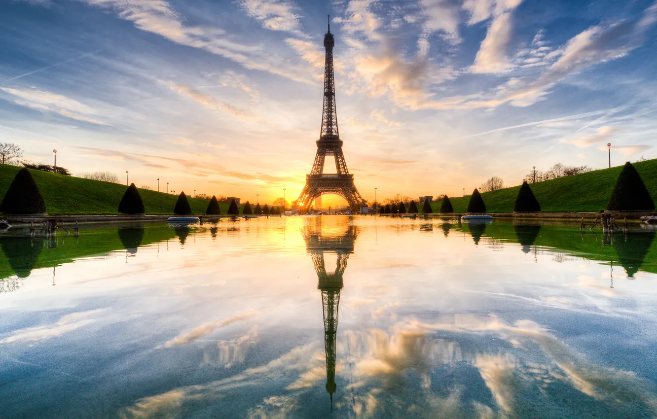 Фото обои закат, отражение, Франция, Париж, зарево, Эйфелева башня