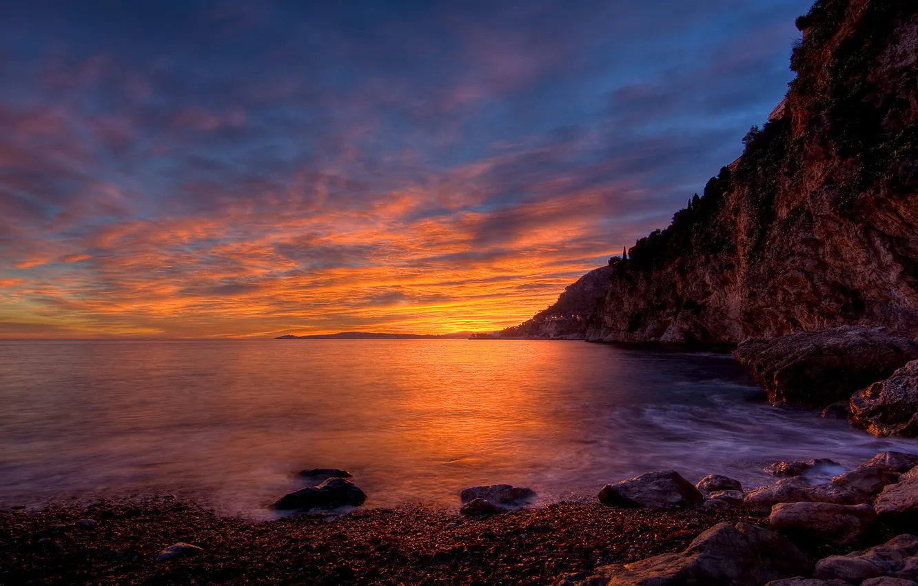 Фото обои море, небо, закат, камни, скалы, берег