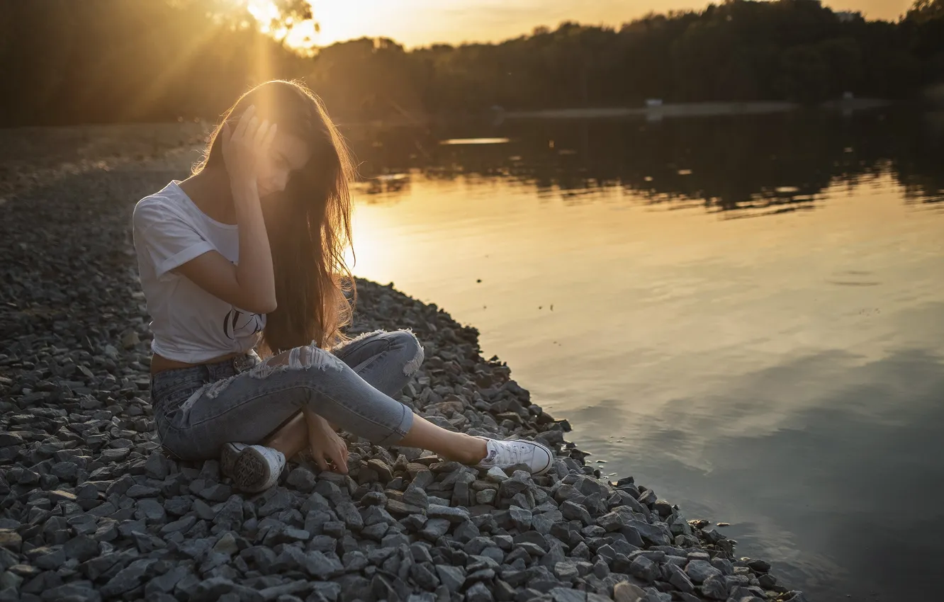 Фото обои girl, river, nature, beautiful, model, sweet, shore, long-haired