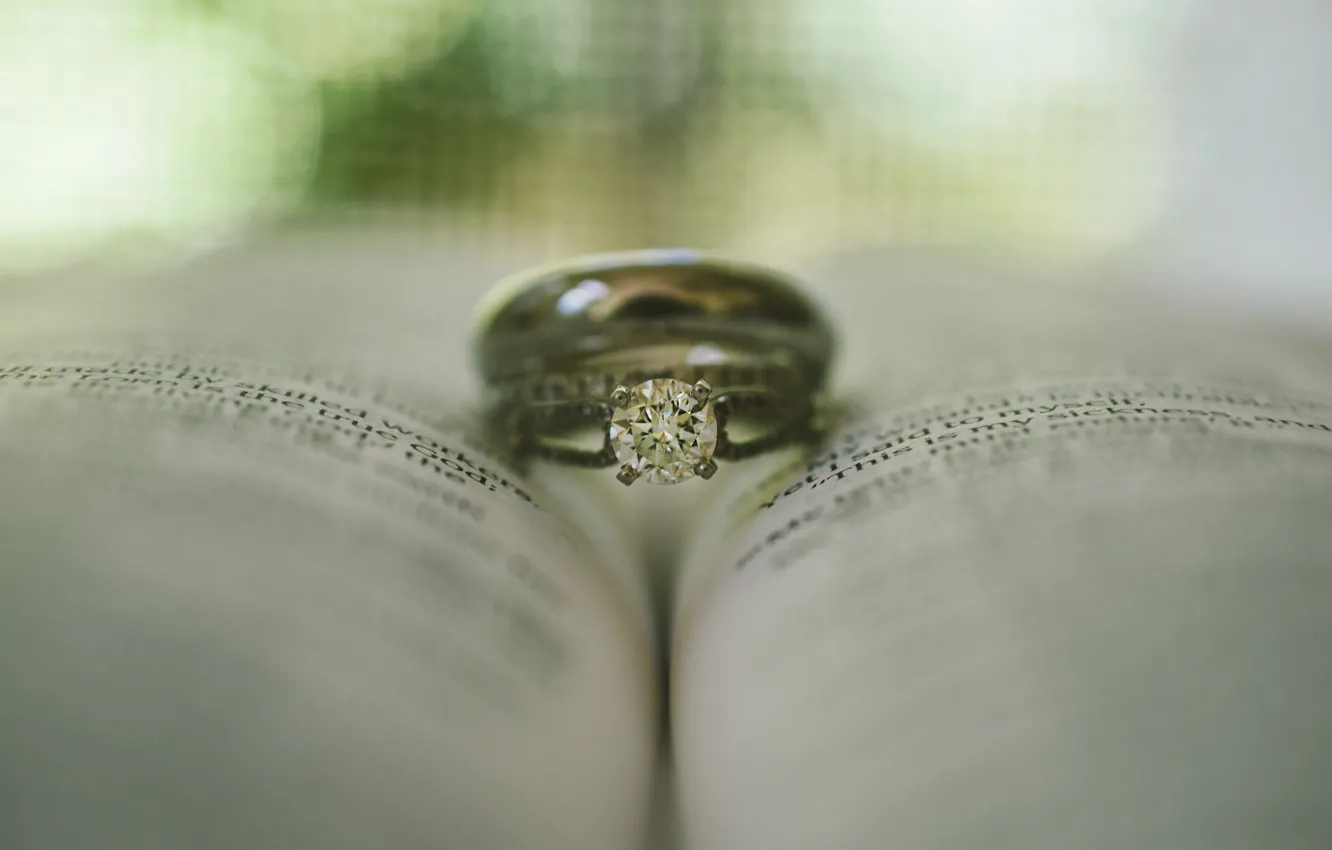 Фото обои камень, кольцо, книга, обручальное