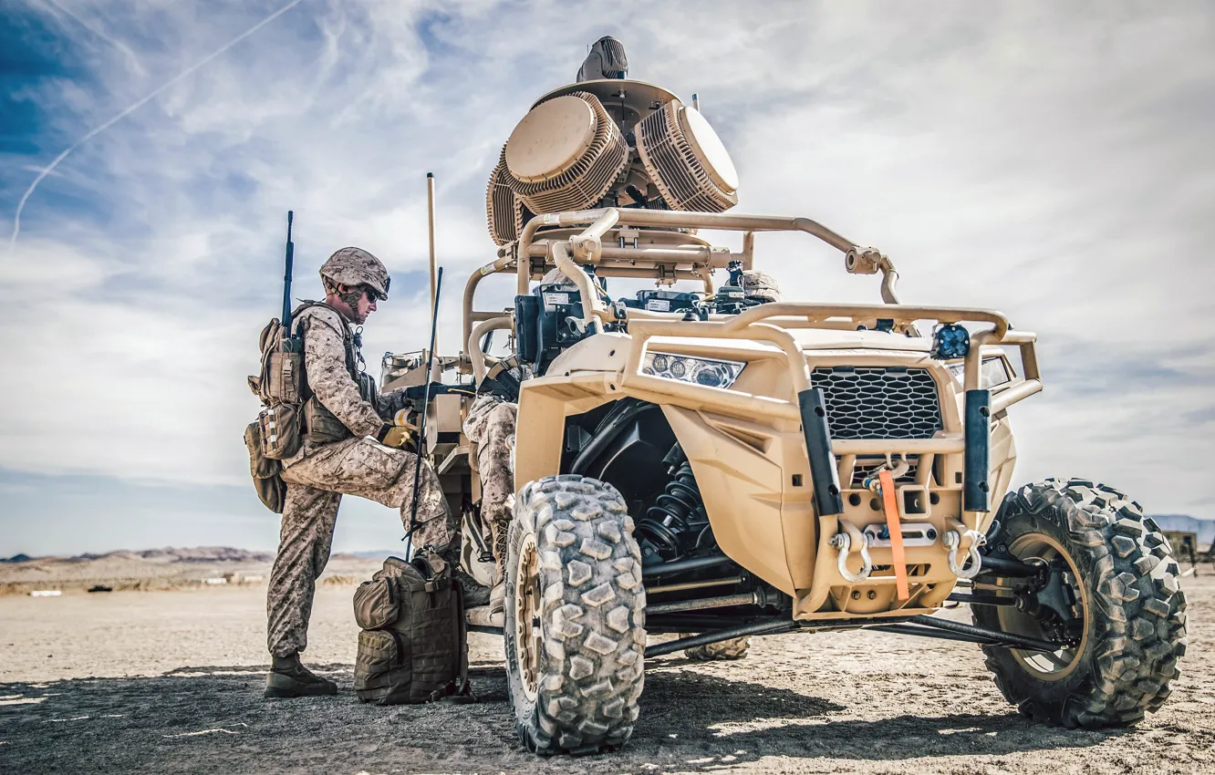 Фото обои Калифорния, Солдат, США, Корпус морской пехоты, Marine Corps, Laser weapons, Твентинайн Палмс, ATV-Mounted Jammer