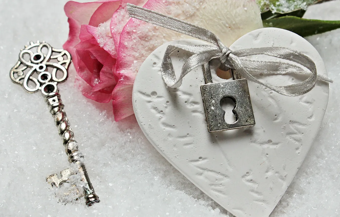 Фото обои love, rose, heart, winter, snow, key, romantic, lock