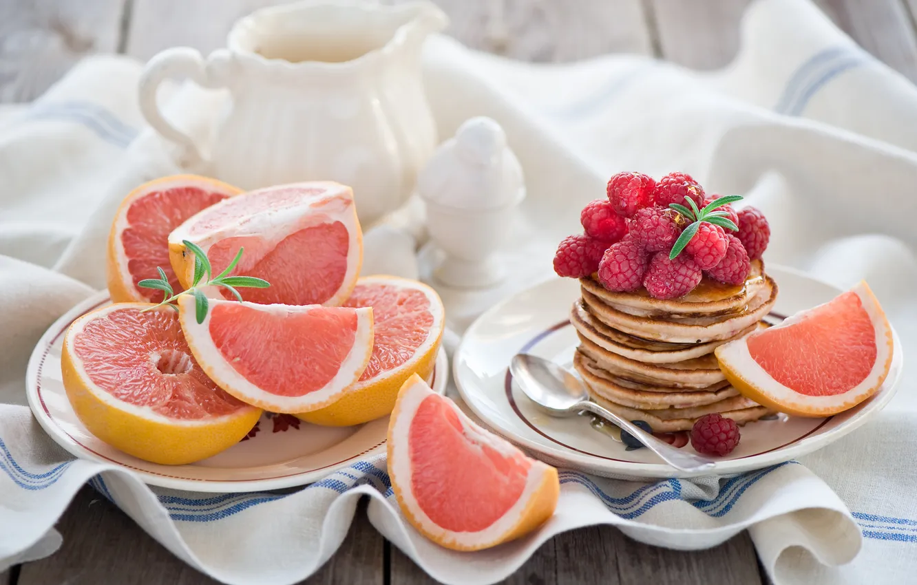 Фото обои ягоды, малина, блины, грейпфрут
