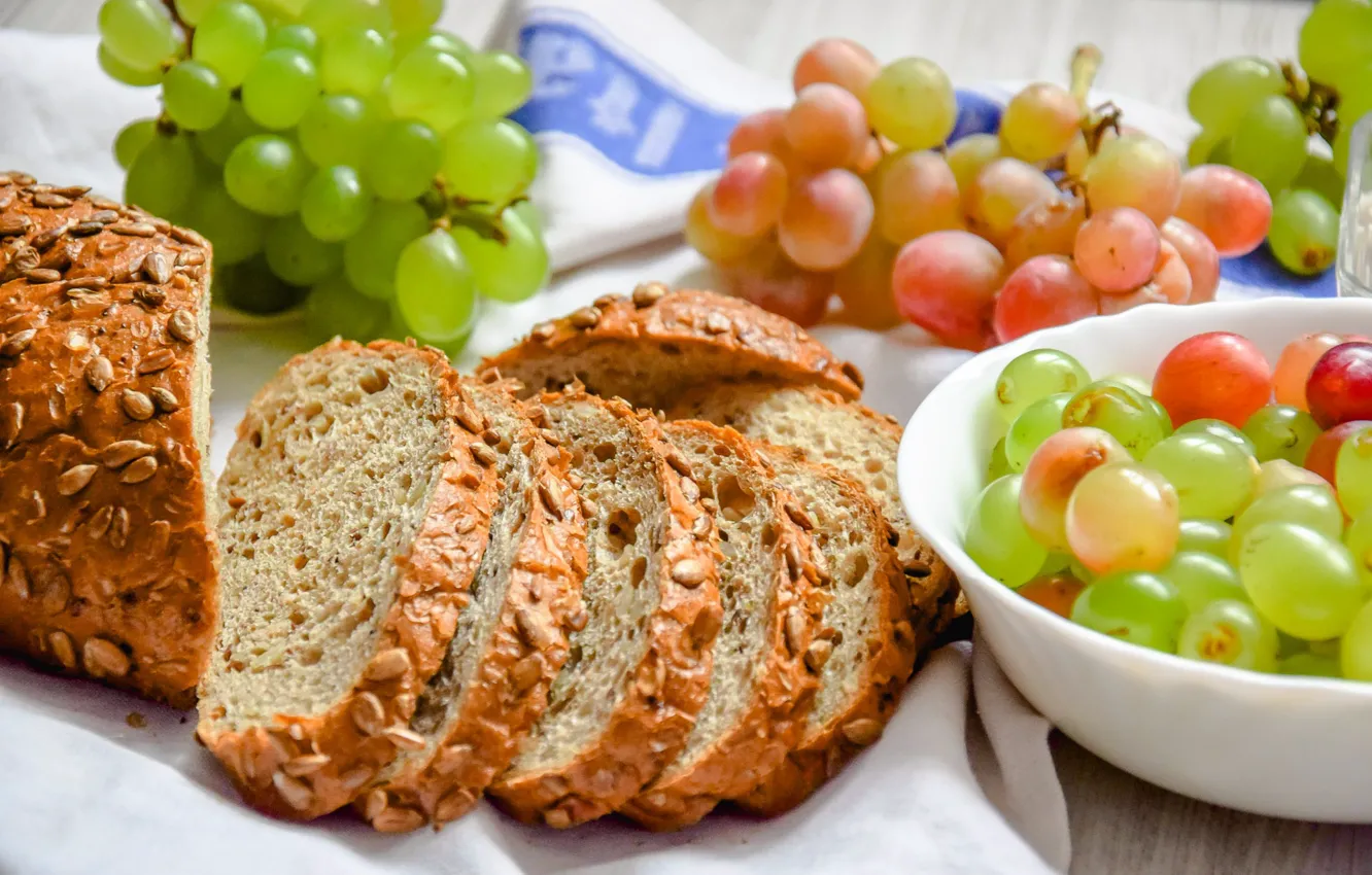 Фото обои хлеб, виноград, выпечка