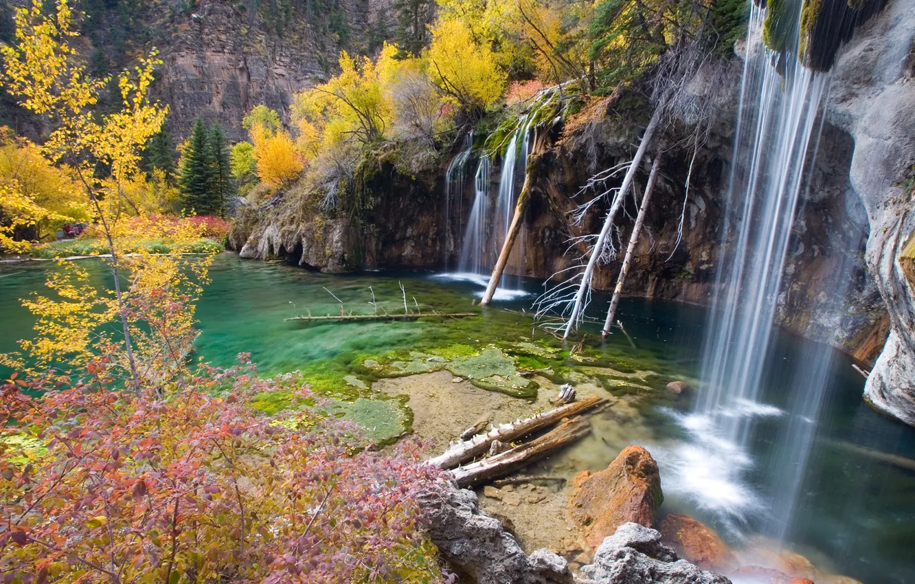 Фото обои деревья, озеро, скалы, водопад, Hanging Lake