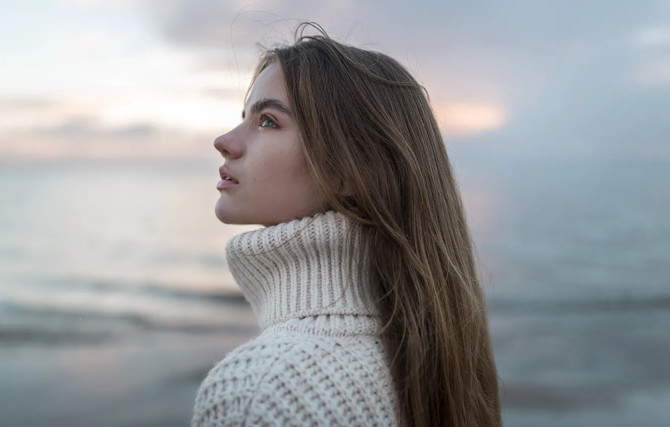 Фото обои профиль, губки, локоны, свитер, Aleks Five