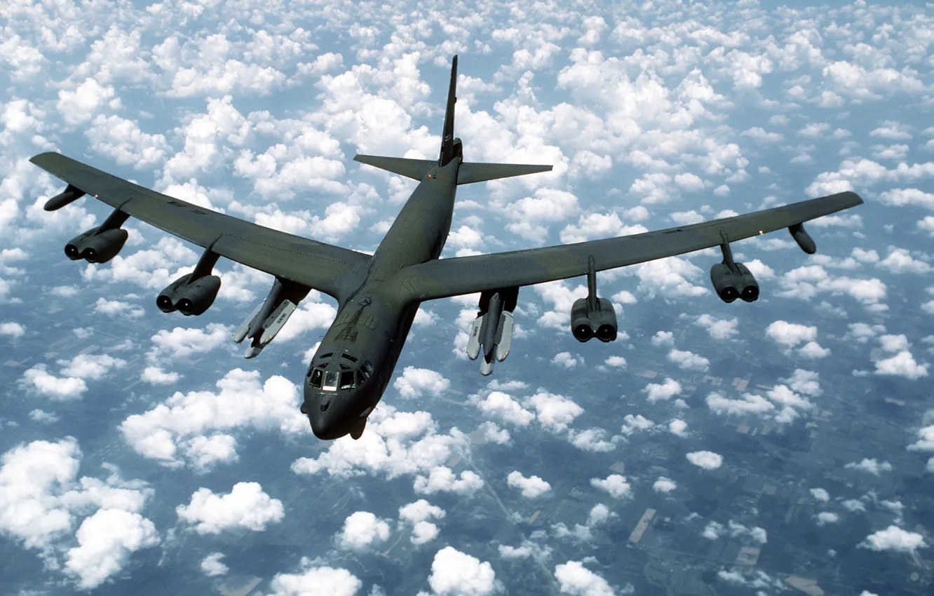 Фото обои облака, стратегический бомбардировщик-ракетоносец, Боинг B-52G