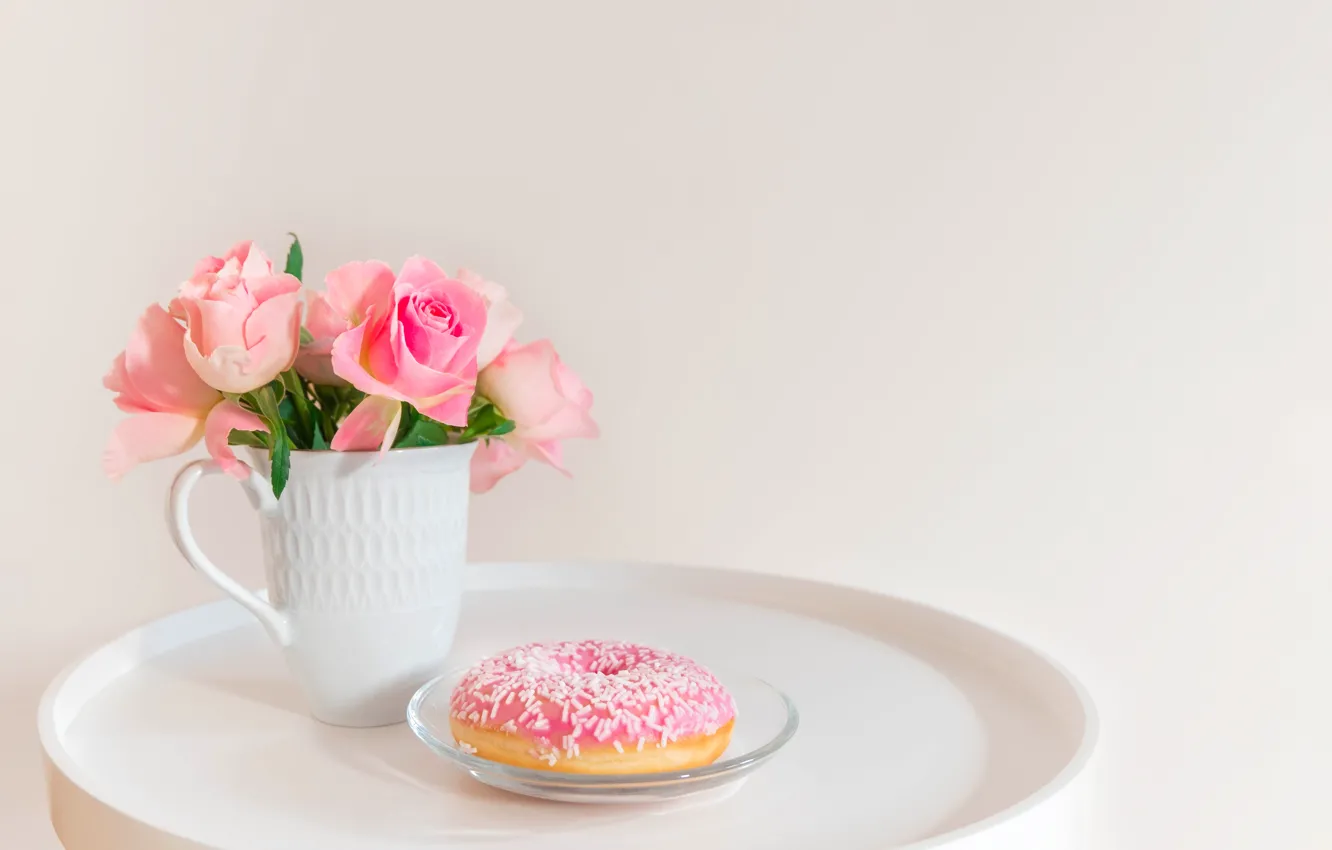 Фото обои розы, розовые, пончик, глазурь
