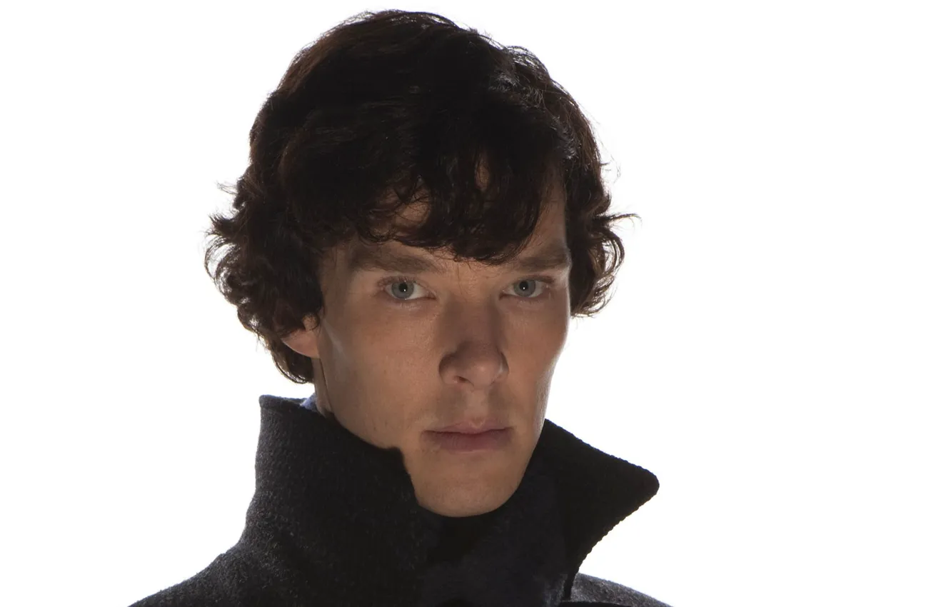 Фото обои взгляд, белый фон, Шерлок Холмс, Бенедикт Камбербэтч, Sherlock, Sherlock BBC, Sherlock Holmes, Sherlock (сериал)