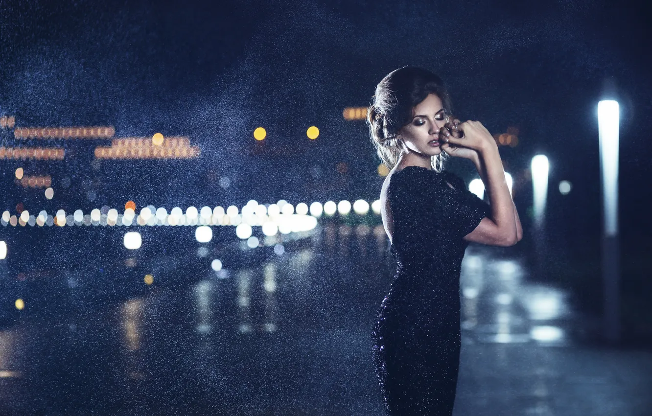 Фото обои девушка, city, город, дождь, ночные огни, girl, шатенка, rain