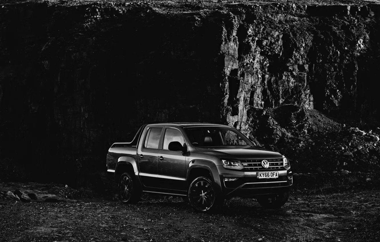 Фото обои Volkswagen, пикап, Amarok, Black Edition, 2019, у скалы