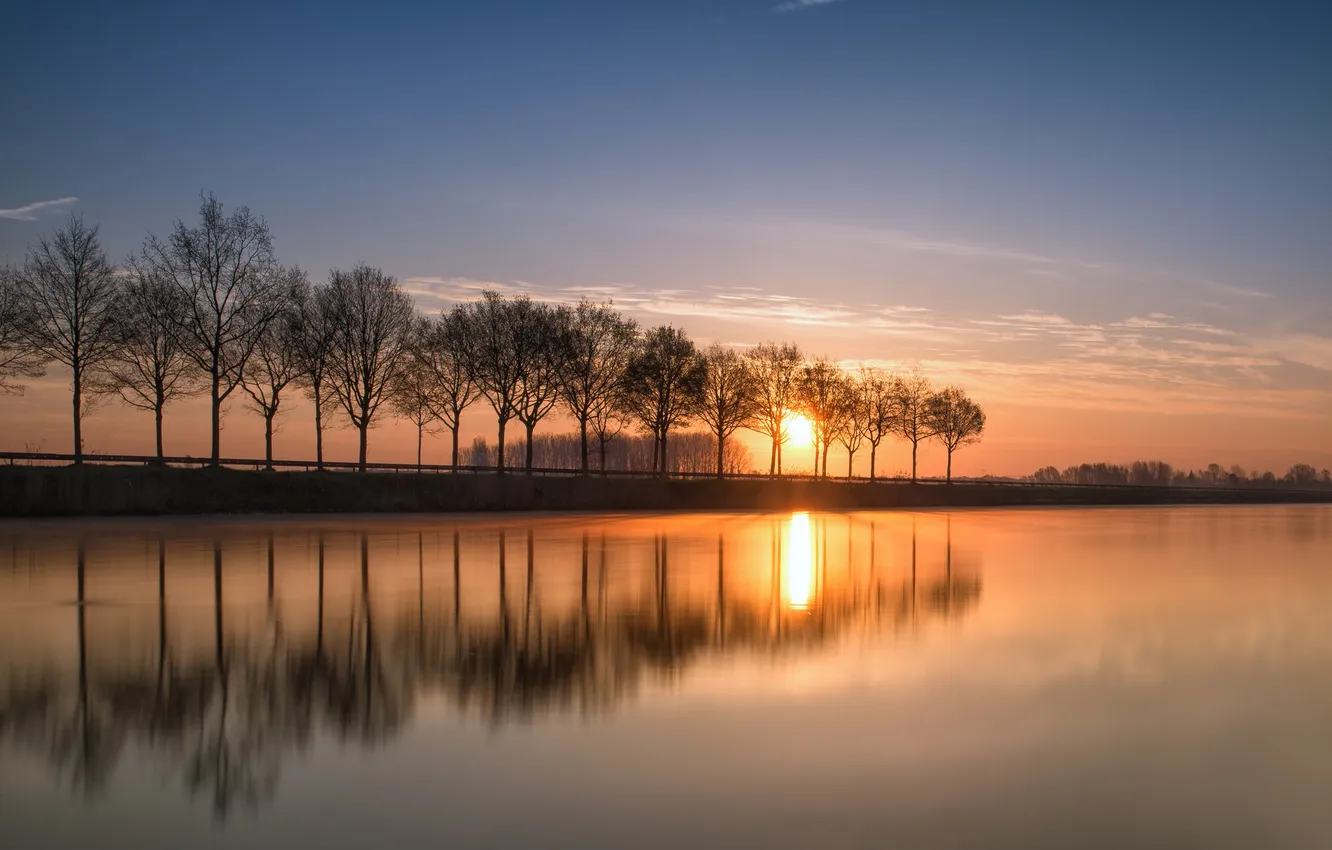 Фото обои деревья, отражение, река, восход, рассвет, канал