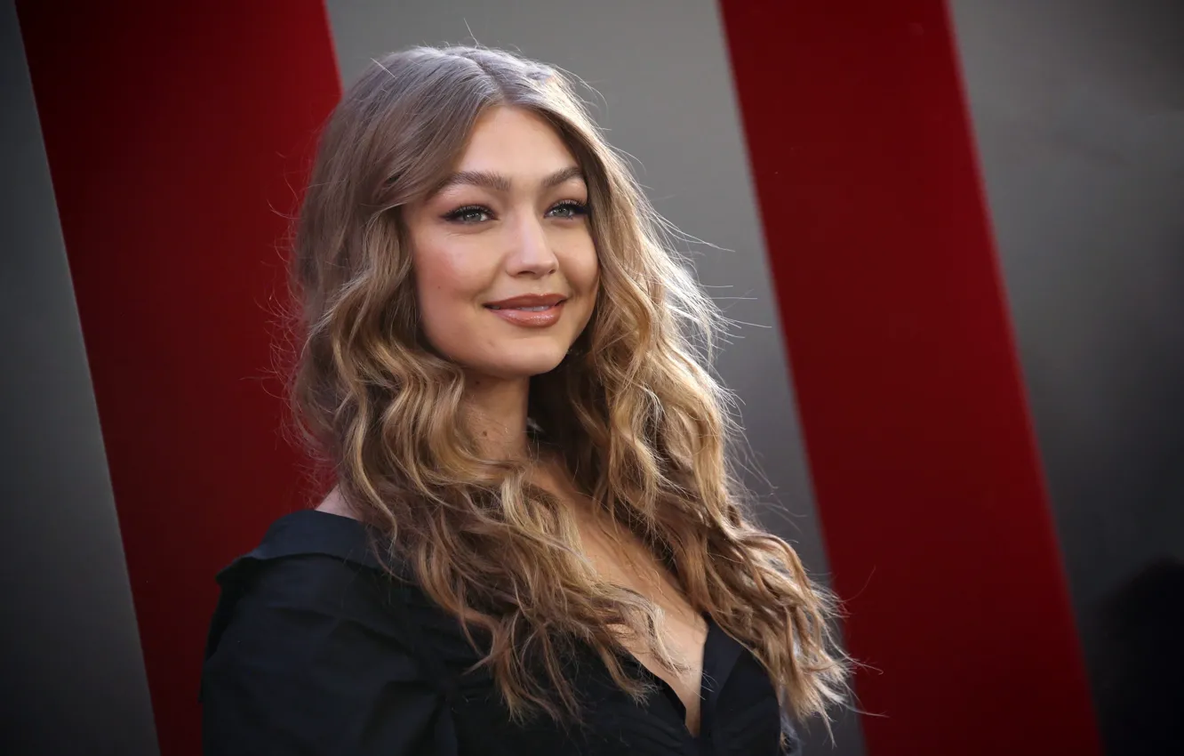 Фото обои взгляд, поза, модель, макияж, прическа, hair, Gigi Hadid, Джиджи Хадид