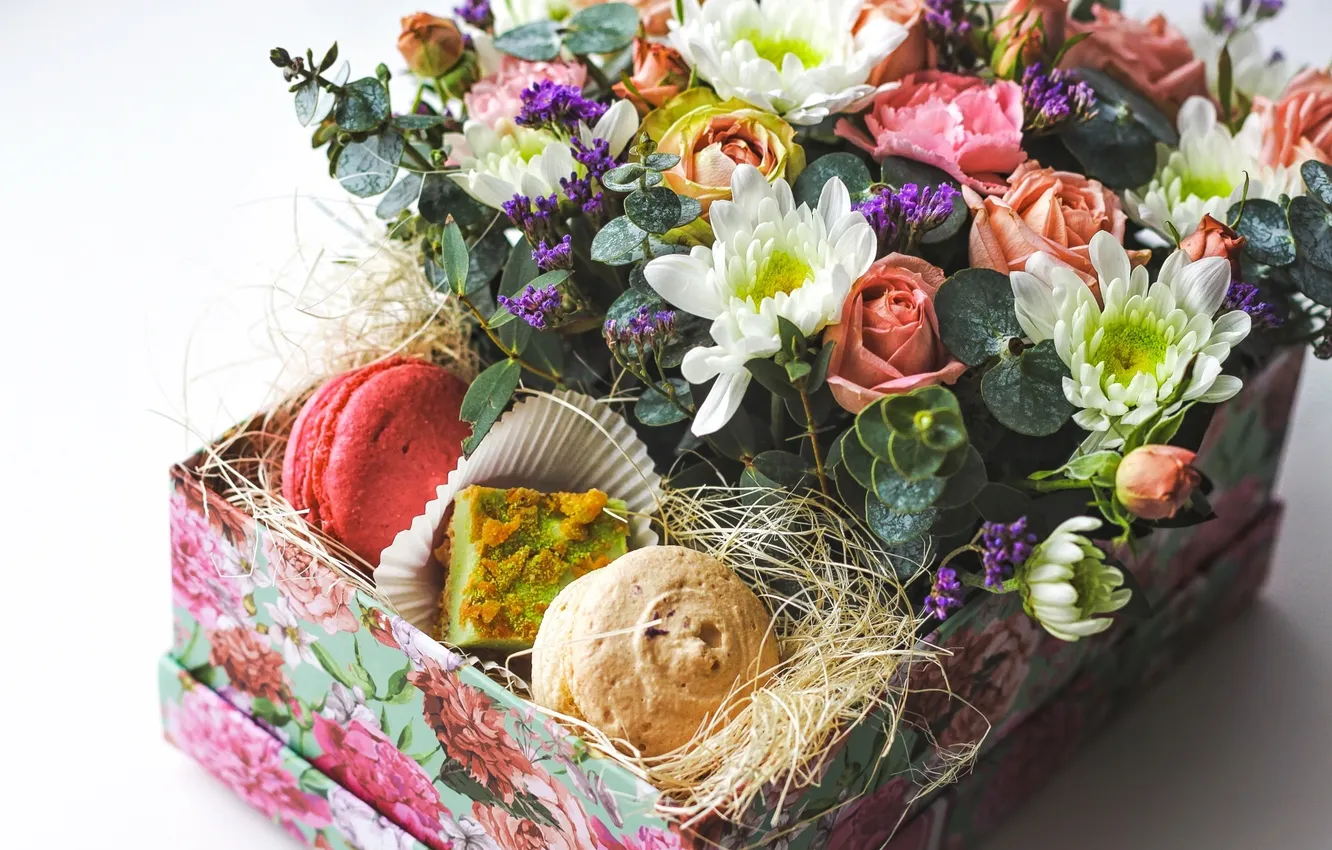 Фото обои розы, букет, хризантемы, пирожные, композиция