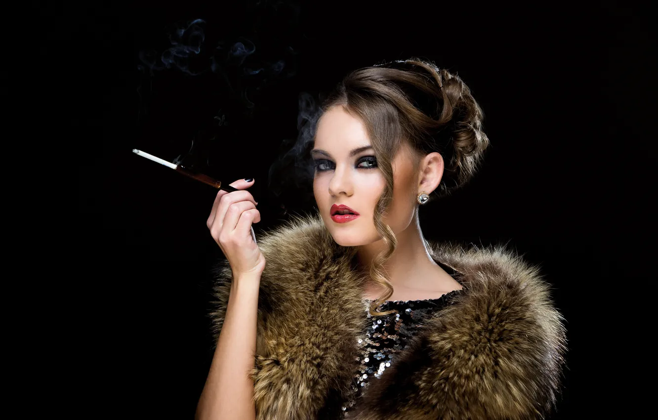 Фото обои руки, маникюр, прическа, мех, макияж, девушка, @ Yeko Photo Studio, винтаж