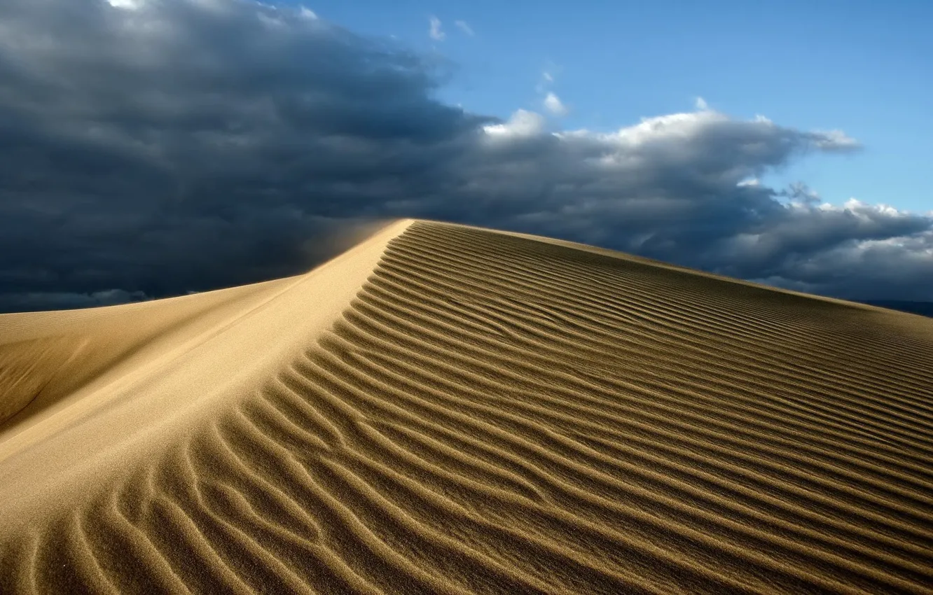 Фото обои песок, небо, тучи, пустыня, жара