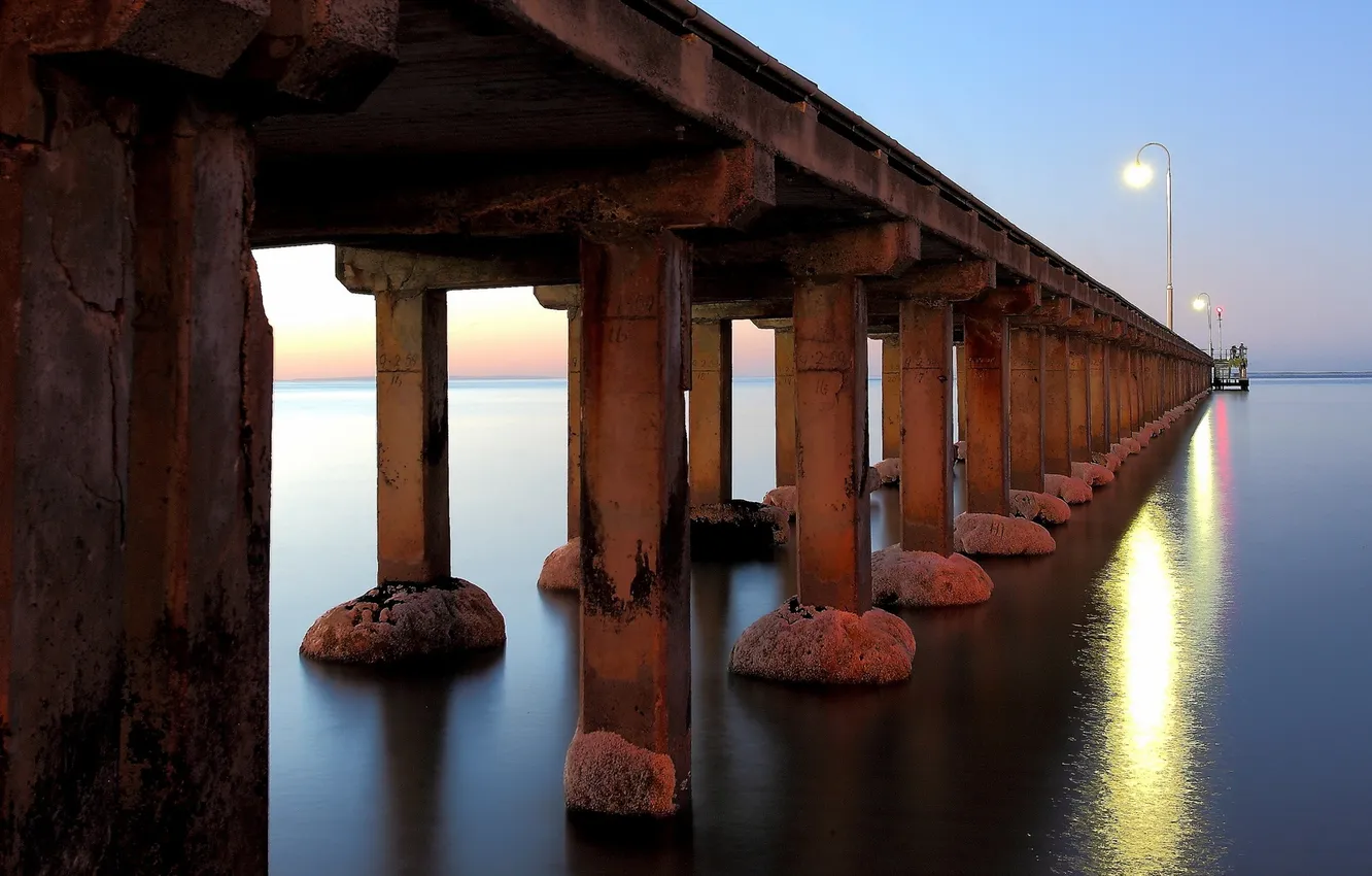Фото обои море, мост, опоры