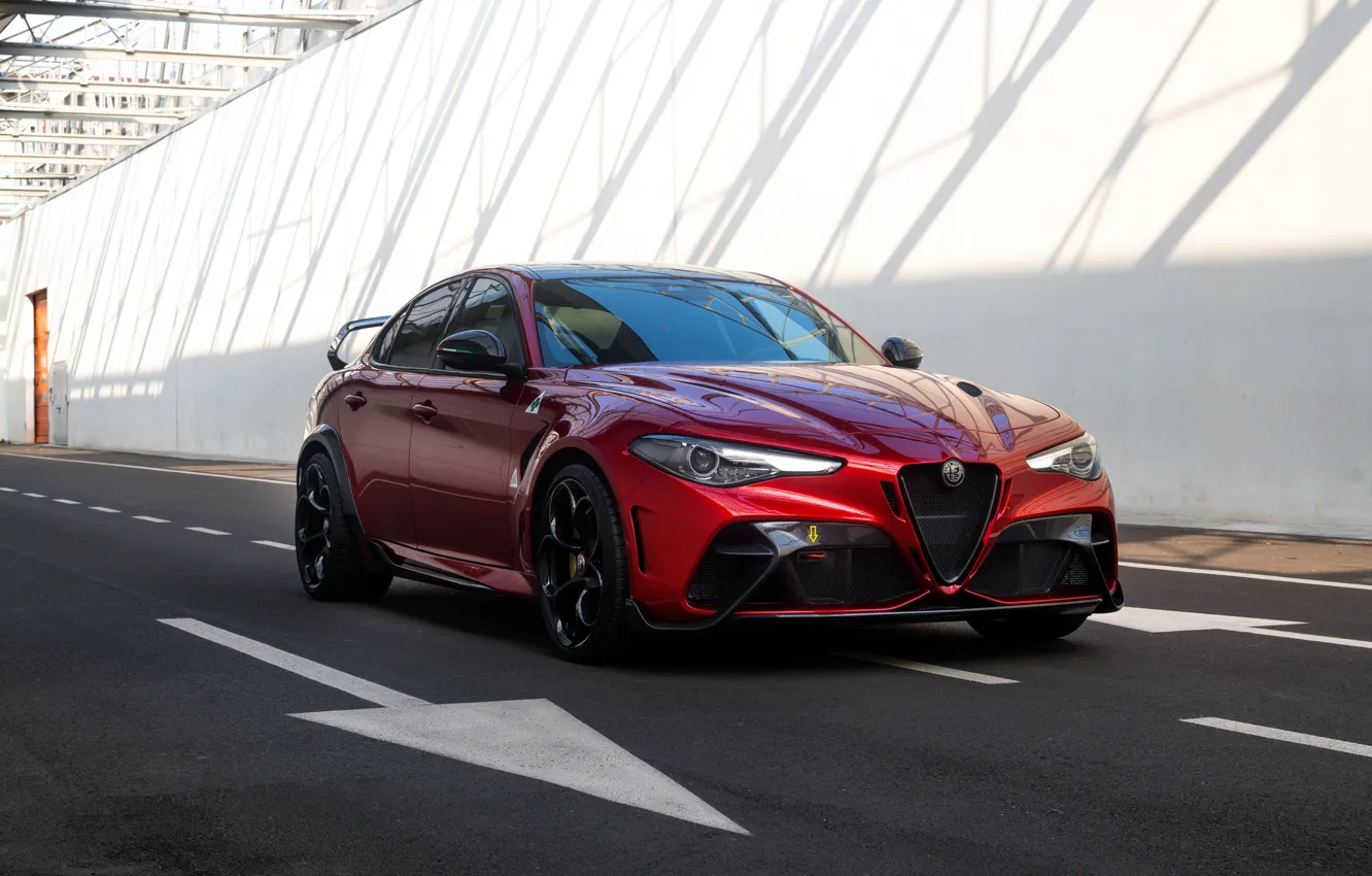 Фото обои красный, разметка, Alfa Romeo, Giulia, GTAm, 2020, Gran Turismo Alleggerita modificata