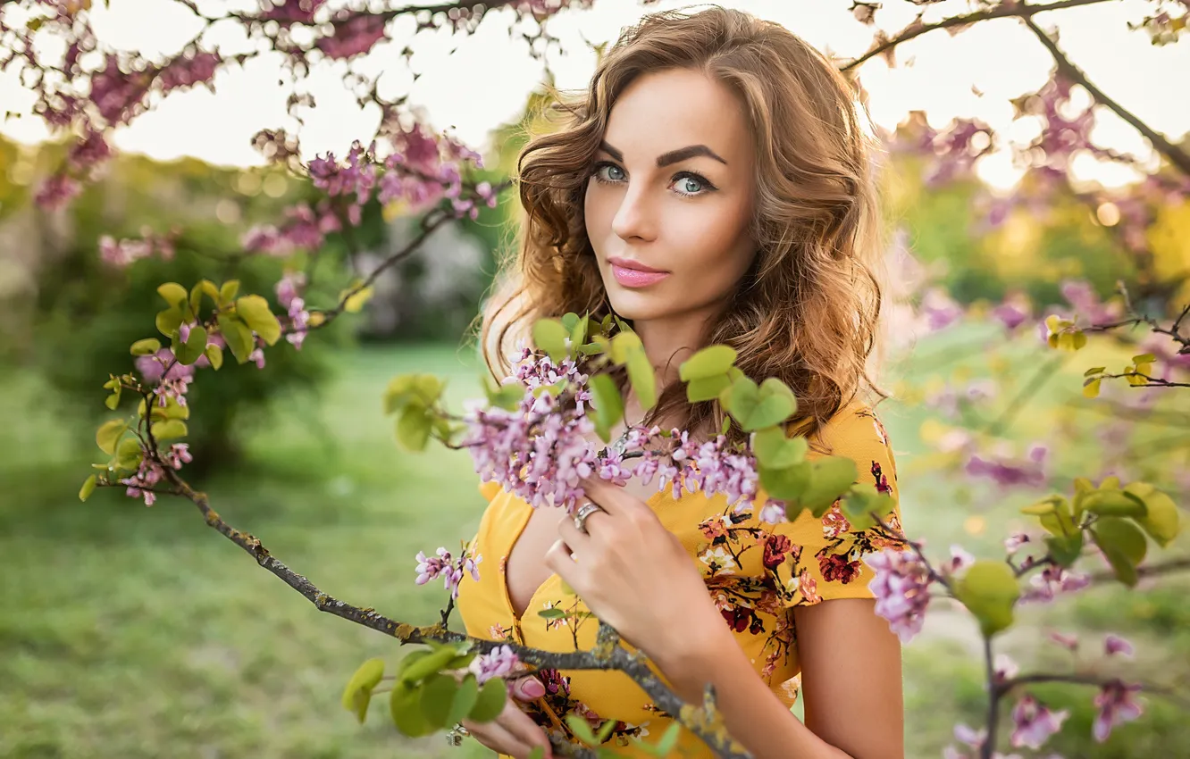 Фото обои smile, flowers, blonde, Георгий Дьяков
