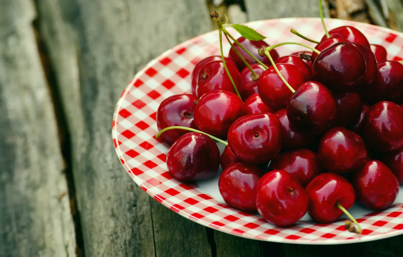 Фото обои природа, вишня, ягоды, стол, доски, блеск, еда, завтрак