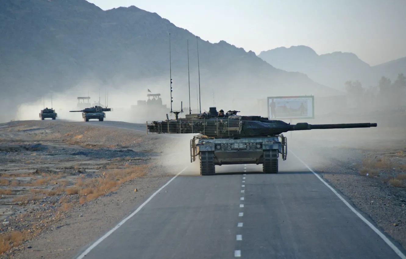 Фото обои дорога, война, танк, колонна, афганистан, Leopard 2A6