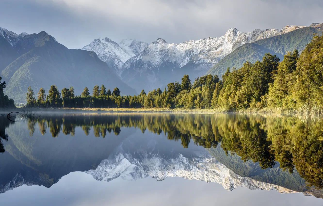 Фото обои деревья, горы, озеро, отражение, Новая Зеландия, New Zealand, водная гладь, Lake Matheson