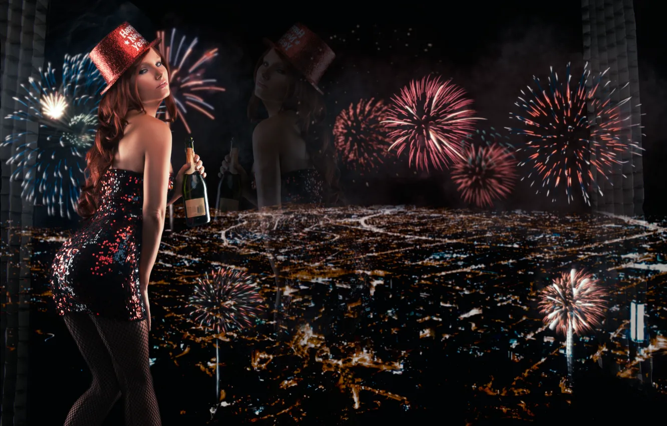 Фото обои отражение, бутылка, панорама, Новый год, фейерверк, шампанское, ночной город, Tancy Marie