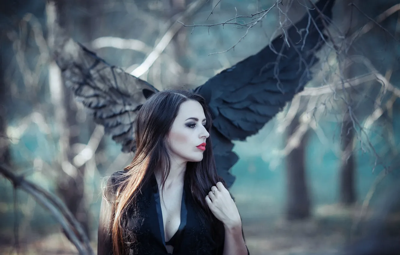 Фото обои angel, brunette, forrest, black wings