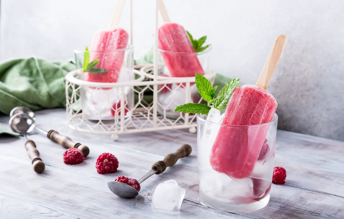Фото обои лед, мороженое, стаканы, десерт, малиновое, Iryna Melnyk
