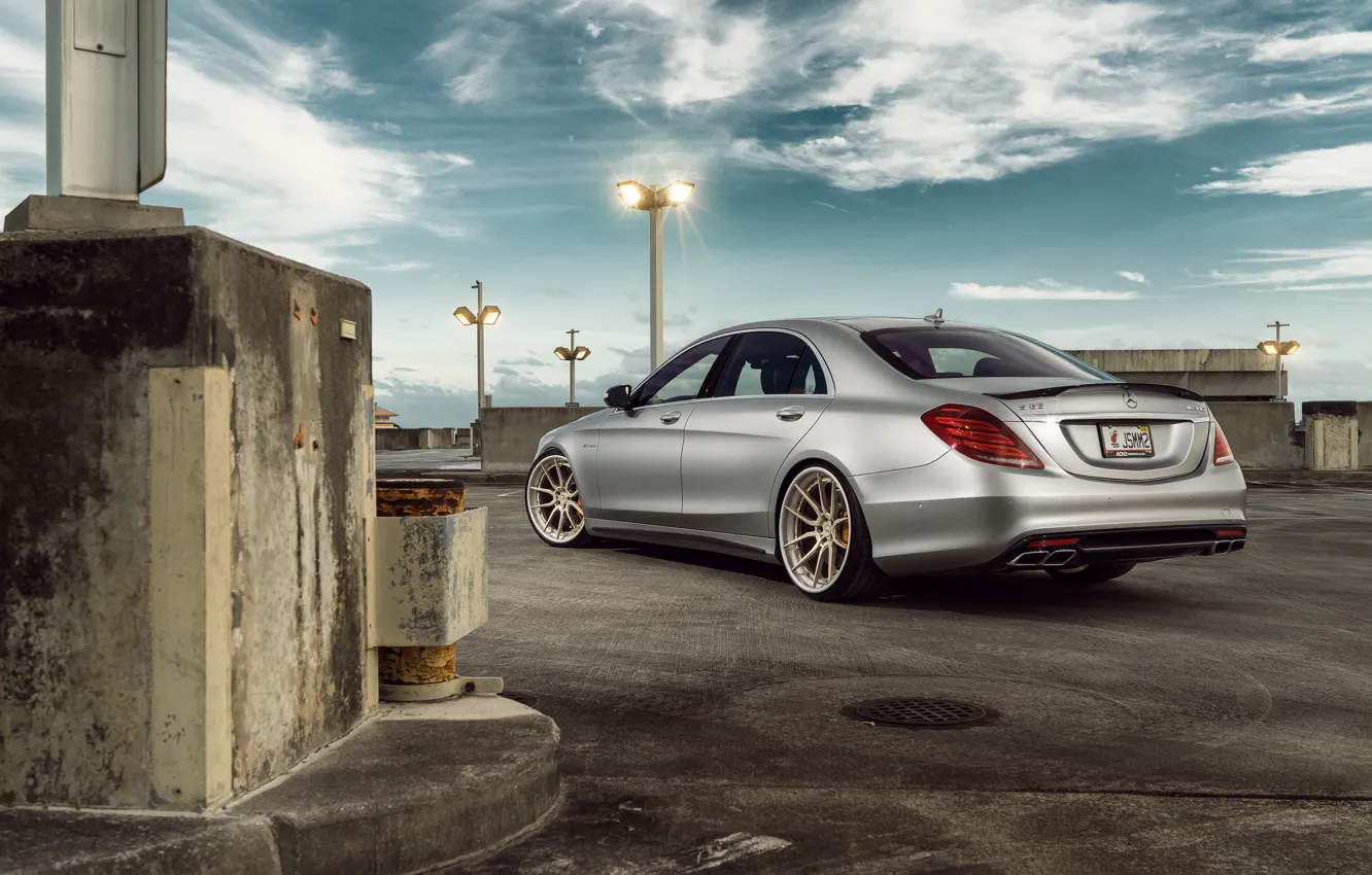 Фото обои Mercedes-Benz, Matte, Sedan, Silver, Wheels, Outdoor, Rear, S63