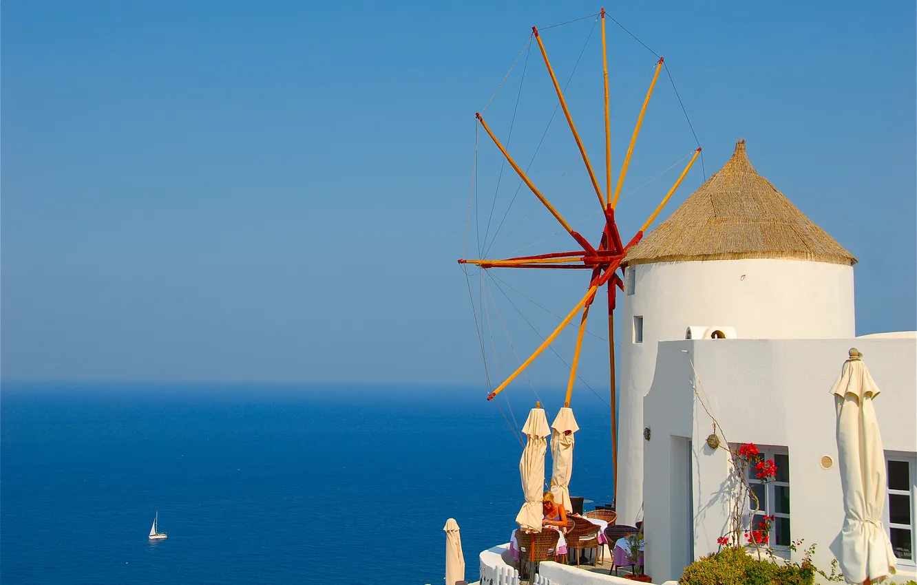 Фото обои море, небо, лодка, Греция, парус, ветряная мельница