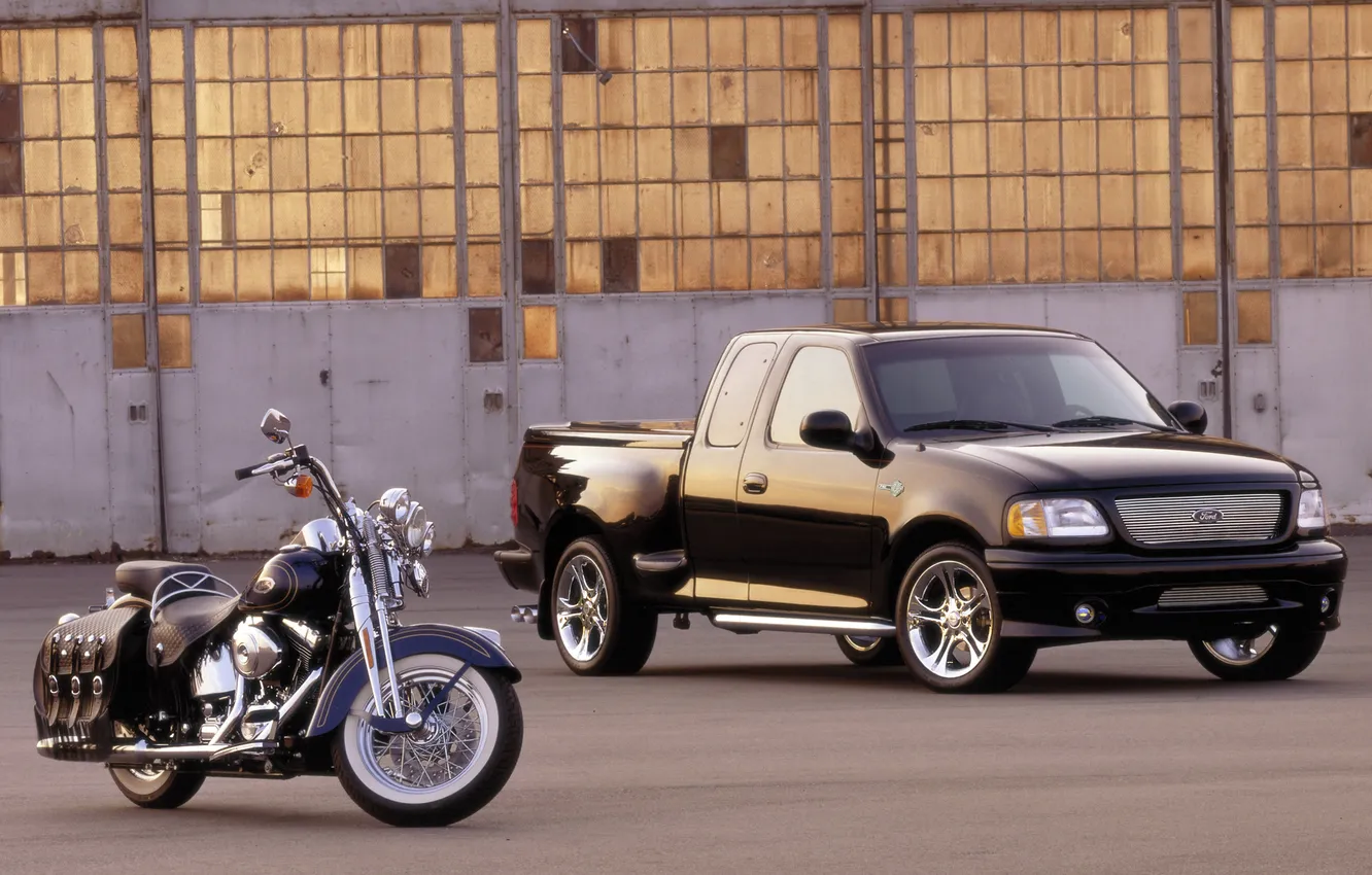 Фото обои чёрный, мотоцикл, ford, форд, пикап, f-150, cruiser, harley-davidson