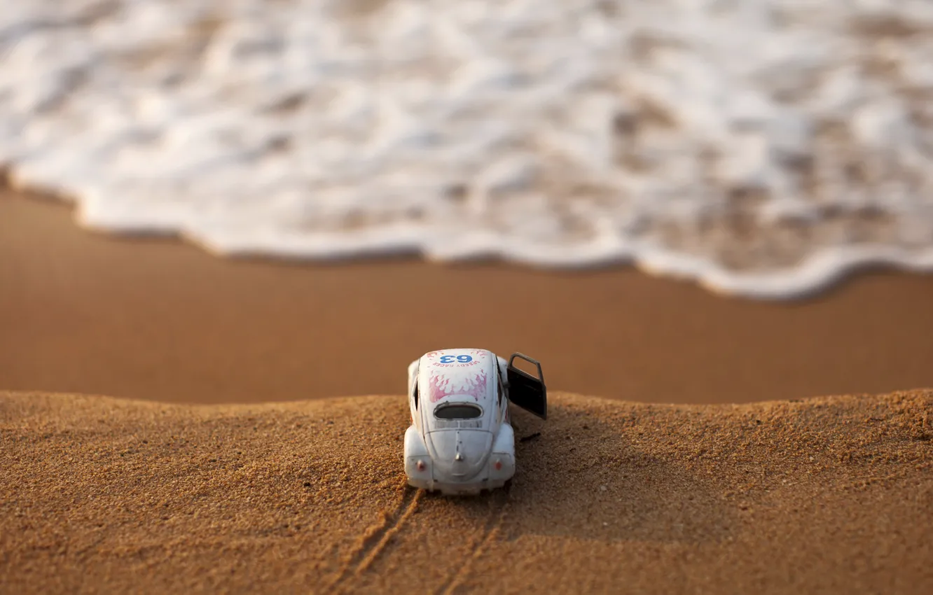Фото обои песок, машина, обрыв, прибой, боке