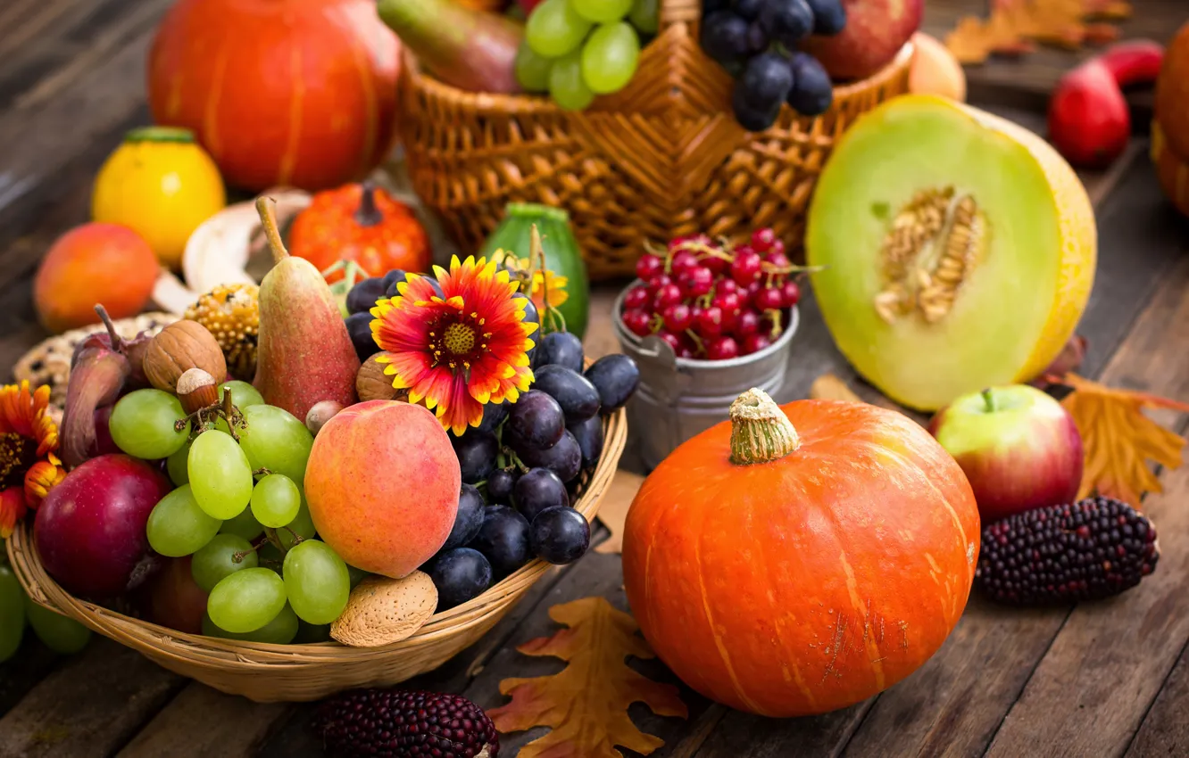 Фото обои осень, листья, яблоки, виноград, тыква, персики, autumn, grapes