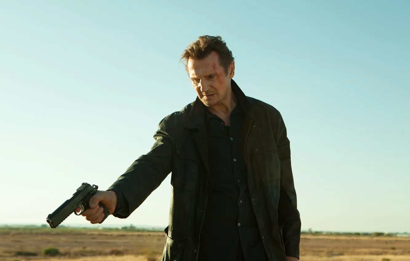 Фото обои пистолет, Liam Neeson, Лиам Нисон, Taken 3, Заложница 3