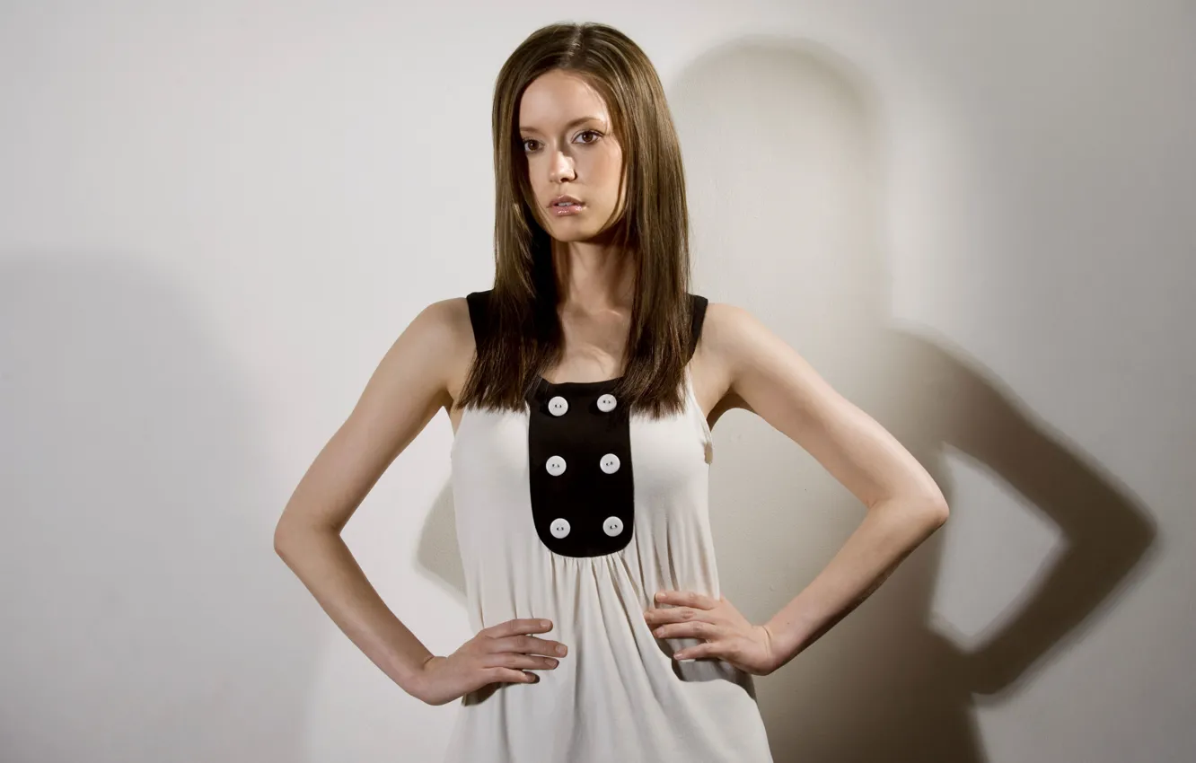 Фото обои взгляд, поза, фон, тень, платье, актриса, dress, background