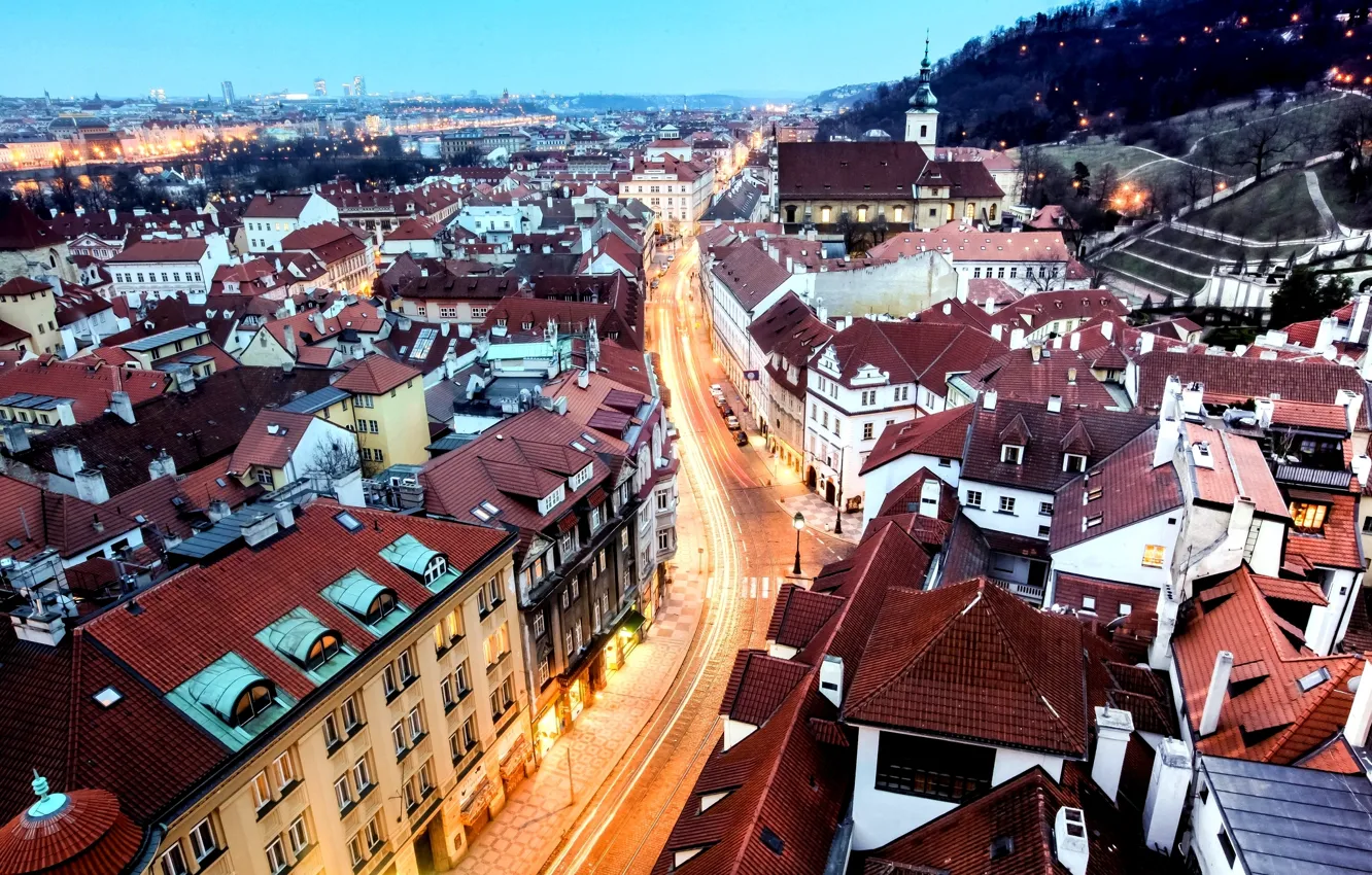 Фото обои дорога, свет, город, здания, дома, вечер, выдержка, Прага