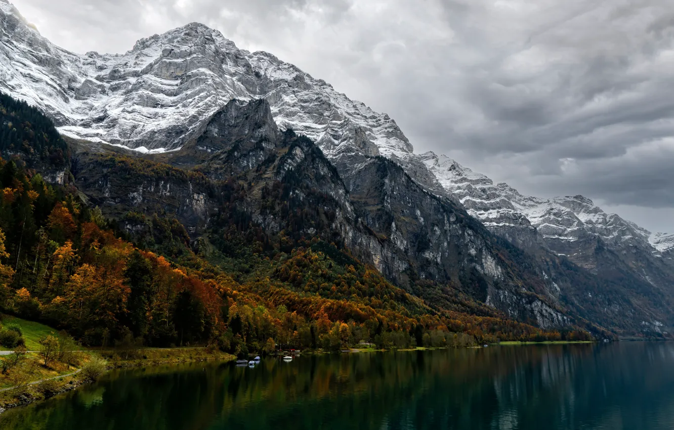 Фото обои Switzerland, autumn, mountains, lake, rocks, shore, boats, mounts