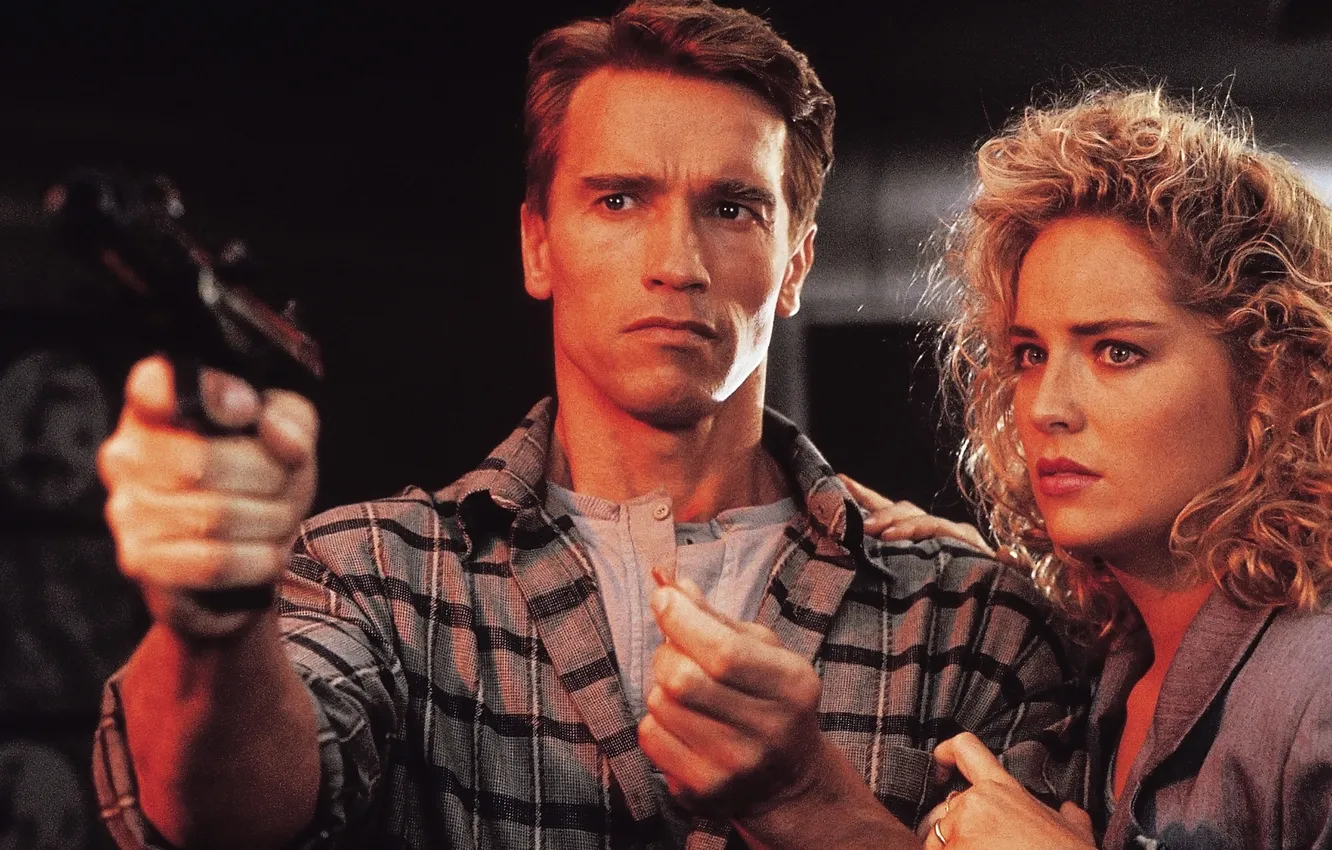 Фото обои Арнольд Шварценеггер, Arnold Schwarzenegger, Вспомнить всё, Шэрон Стоун, Sharon Stone, Total recall