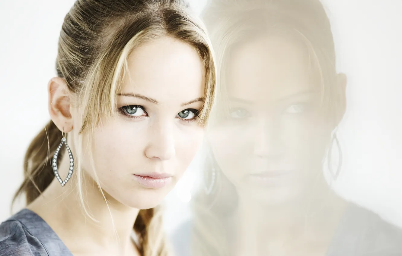 Фото обои взгляд, девушка, отражение, актриса, блондинка, Jennifer Lawrence, голодные игры, celebrity